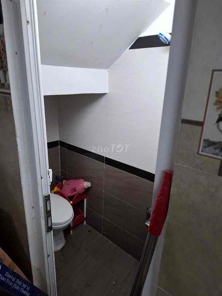 nhà mặt tiền đường