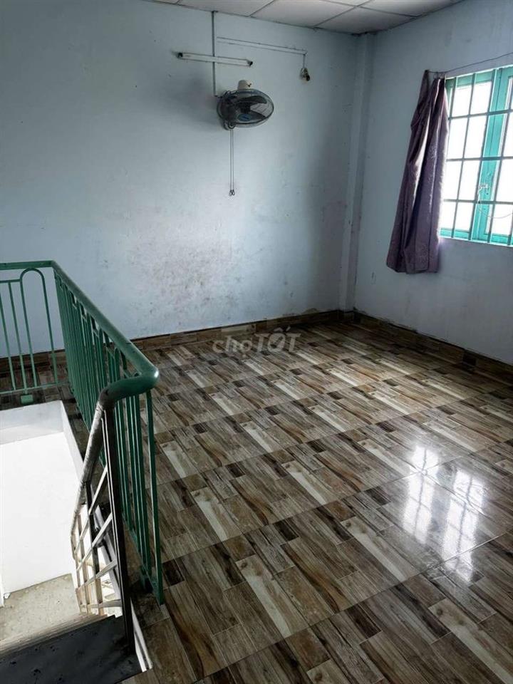 cho thuê nhà trệt lầu 7 triệu