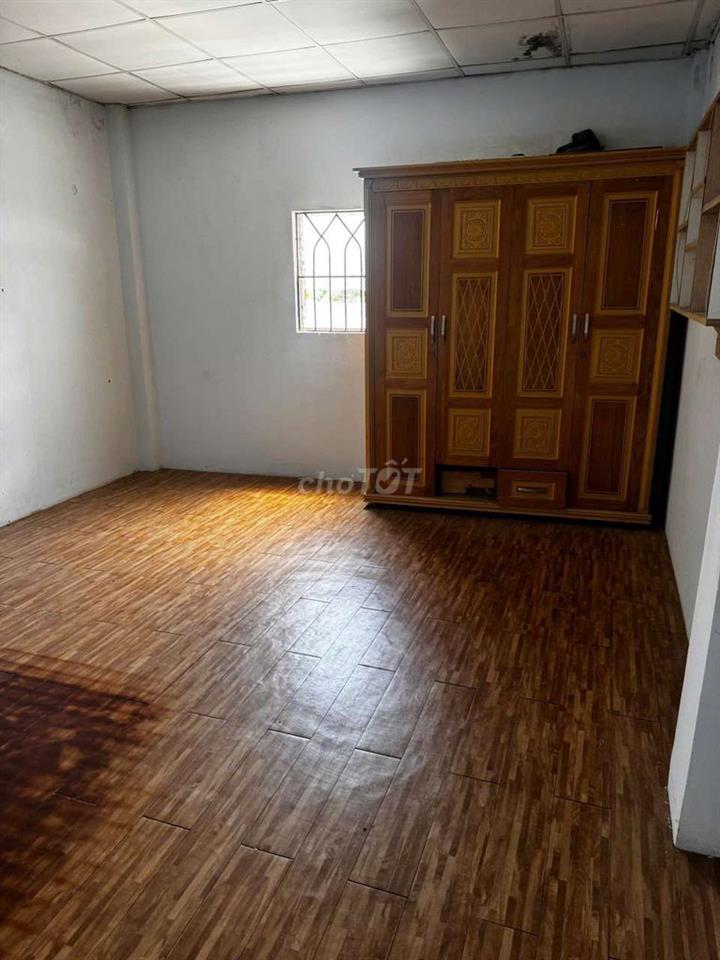 cho thuê nhà trệt lầu 7 triệu