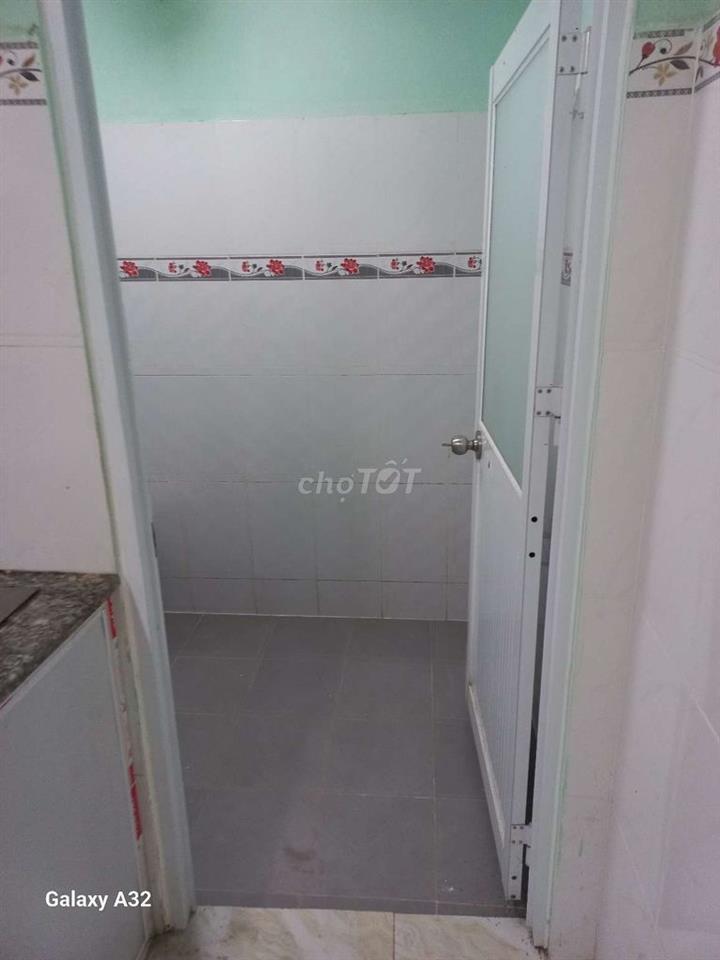 nhà trệt lửng