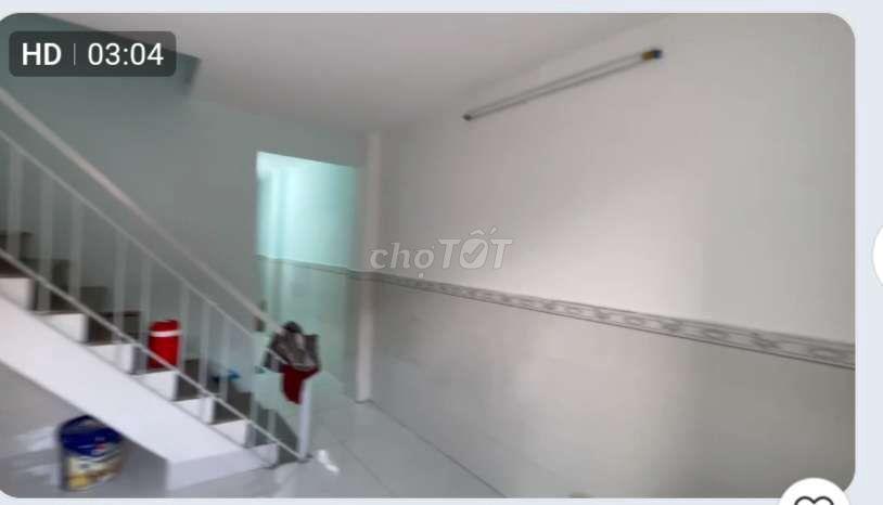 nhà trệt lầu