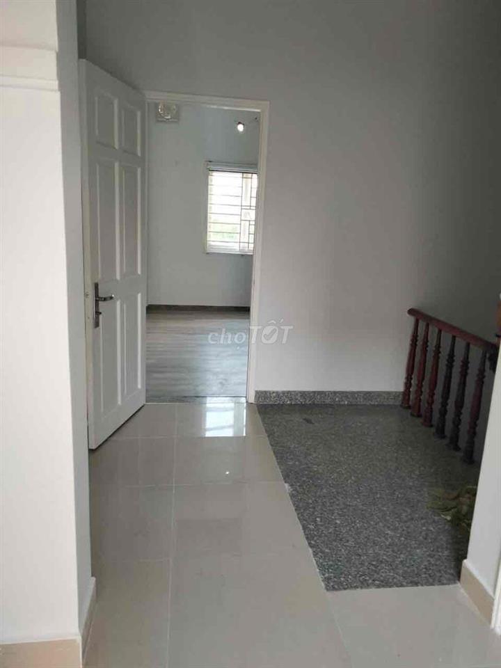 Nhà 1T2L 72m2 Mặt tiền hẻm thông gần chợ Hiệp Phú gần Lê Văn Việt Q.9