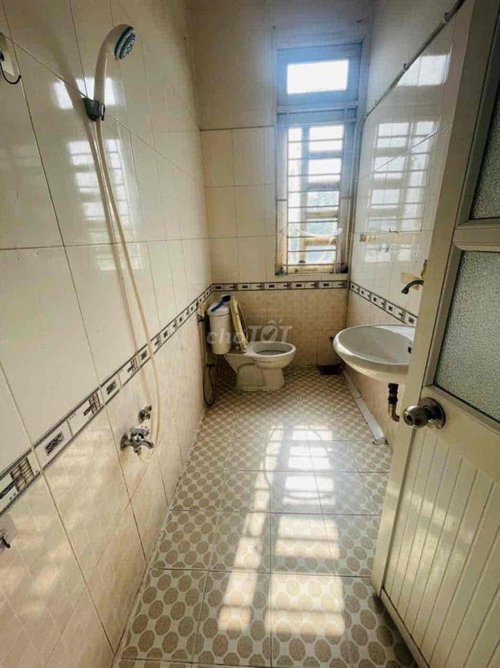 Nhà 1 trệt 2 lầu Mặt tiền Nội Bộ 8m KDC gần Ngã Tư Bình Thái