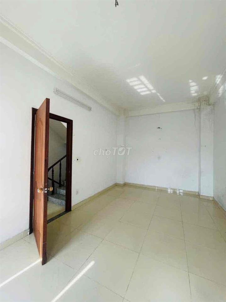 Nhà 1 trệt 2 lầu Mặt tiền Nội Bộ 8m KDC gần Ngã Tư Bình Thái