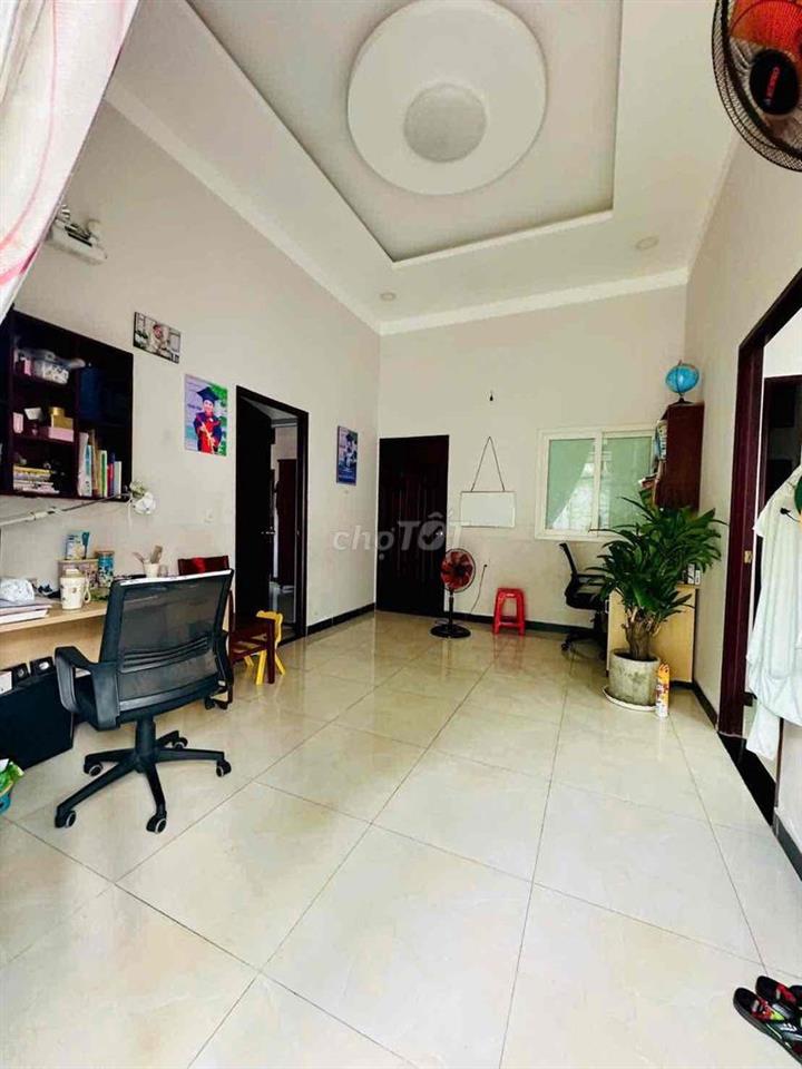 Cho thuê Biệt Thự Sân Vườn 700m2 ngay Kha Vạn Cân P. Linh Tây