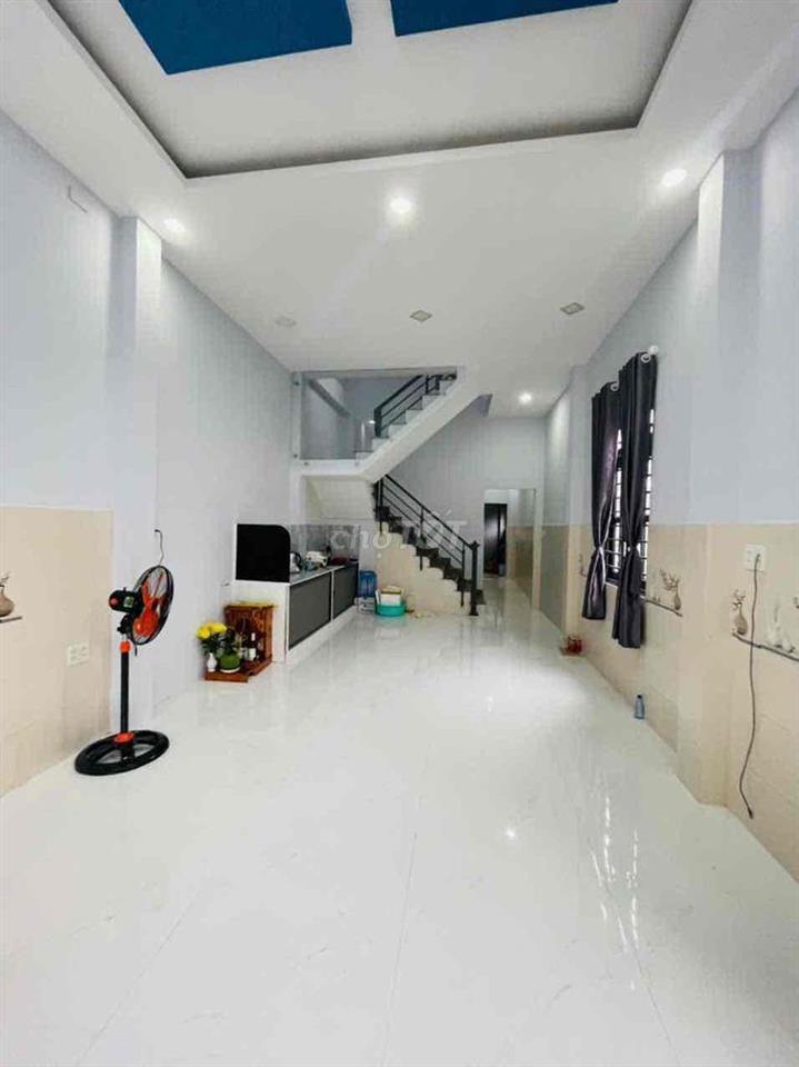 Nhà 1 trệt 2 lầu 70m2 mới xây gồm 4PN gần Đông Tăng Long Q.9