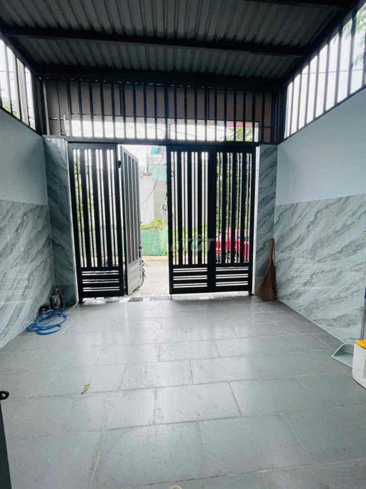 Nhà 1 trệt 2 lầu 70m2 mới xây gồm 4PN gần Đông Tăng Long Q.9