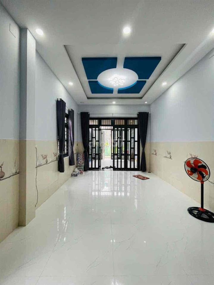 Nhà 1 trệt 2 lầu 70m2 mới xây gồm 4PN gần Đông Tăng Long Q.9