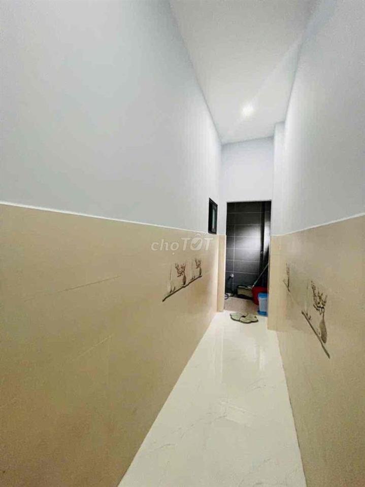 Nhà 1 trệt 2 lầu 70m2 mới xây gồm 4PN gần Đông Tăng Long Q.9
