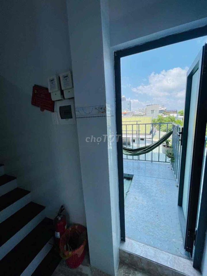 Cho thuê phòng có gác, sẵn máy lạnh mới đẹp tại đường 160 Q.9