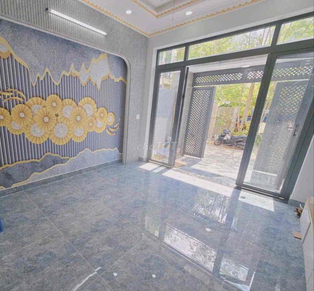 Nhà 1 trệt 2 lầu 4PN hẻm xe hơi gần đường Lò Lu, gần Vinhome Q.9