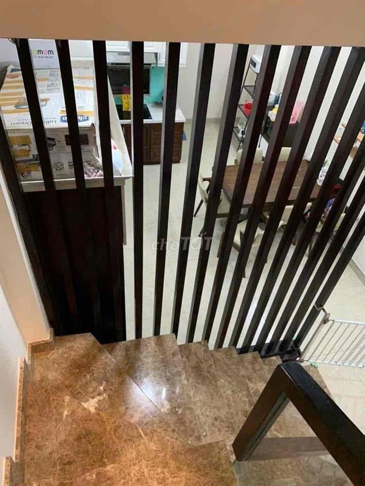 Nhà 1 trệt 2 lầu sẵn NT hẻm xe tải tại đường 9 gần Đặng Văn Bi