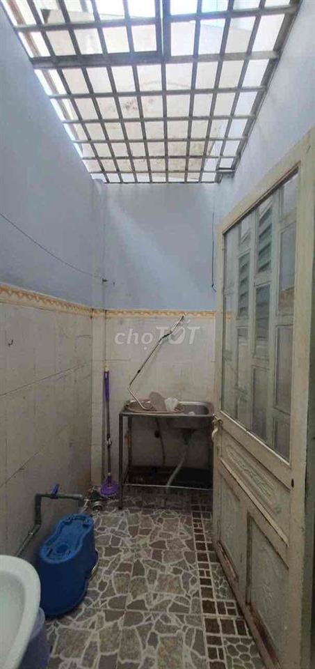 Nhà cấp 4 có lững gồm 2PN hẻm tại đường số 9 gần Phạm Văn Đồng