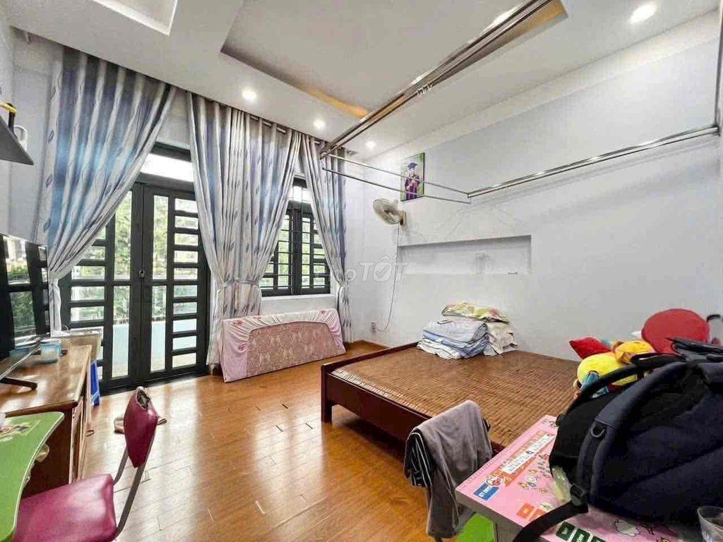 Nhà 1 trệt 3 lầu 4PN hẻm xe hơi né nhau tại khu Bên Sông gần PVĐ