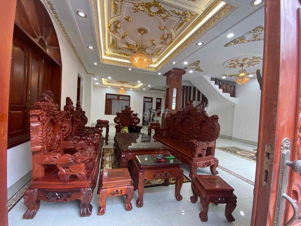 Biệt Thự 6PN diện tích 11x16m đường Thuỷ Lợi giáp Quận 2