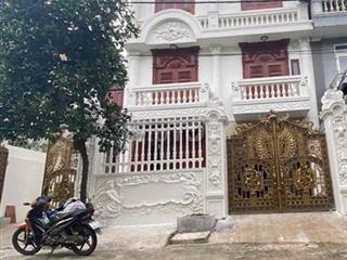 Biệt Thự 6PN diện tích 11x16m đường Thuỷ Lợi giáp Quận 2