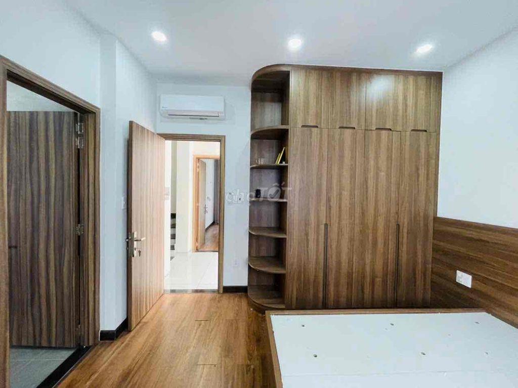 Nhà Phố 1T2L 96m2  gồm 4PN 5WC sẵn nội thất khu Compound Golf Park