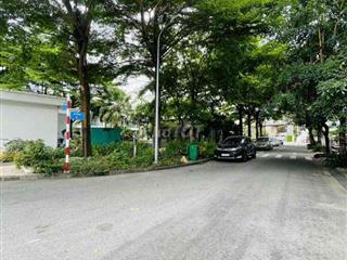 Nhà Phố 1T2L 96m2  gồm 4PN 5WC sẵn nội thất khu Compound Golf Park