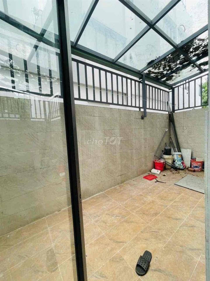 Nhà Phố 1T2L 96m2  gồm 4PN 5WC sẵn nội thất khu Compound Golf Park