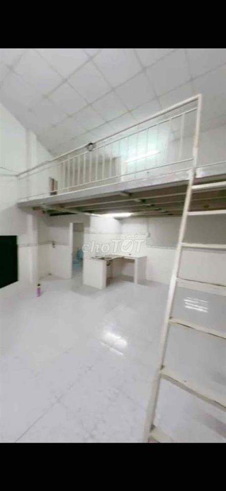 Cho thuê phòng trọ 40m2 sử dụng ngay kế Phạm Văn Đồng