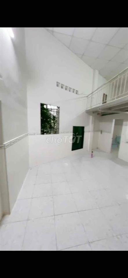 Cho thuê phòng trọ 40m2 sử dụng ngay kế Phạm Văn Đồng