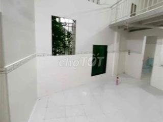 Cho thuê phòng trọ 40m2 sử dụng ngay kế Phạm Văn Đồng