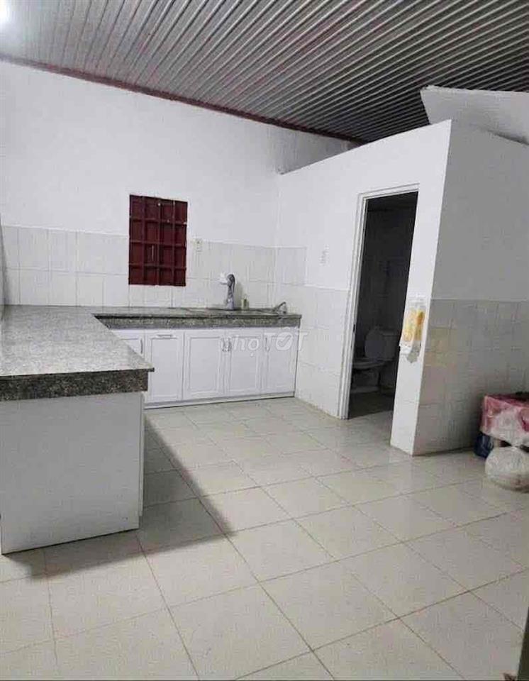 Nhà 1 trệt 1 lầu 3PN 90m2 hẻm tại đường 9 Linh Tây kế Phạm Văn Đồng