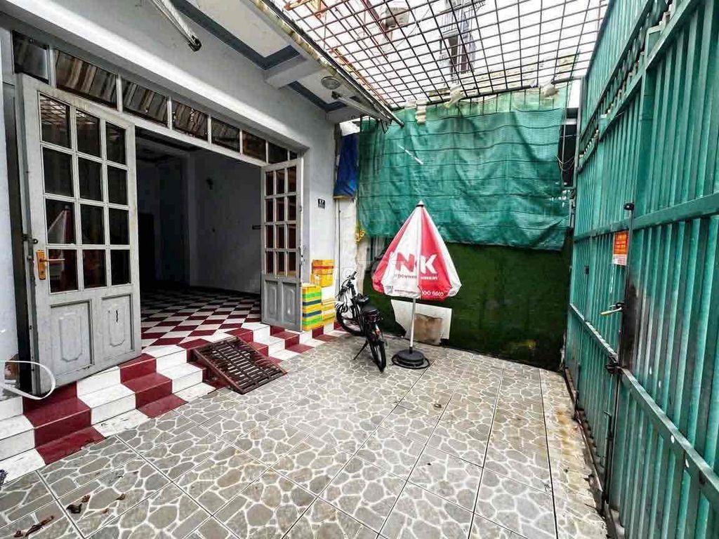 Nhà 1 trệt 1 lầu 4PN 90m2 mặt tiền đường số 2 gần Lê Văn Việt Q.9
