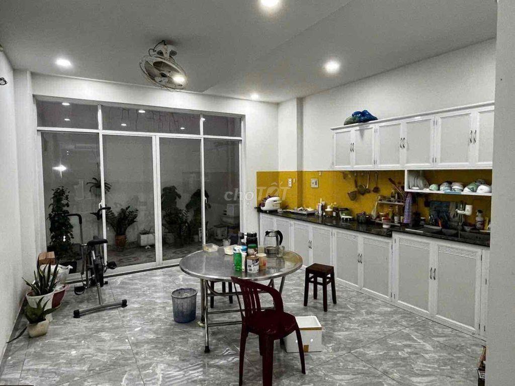 Nhà 1T3L DT 5x26m gồm 5PN 5WC Mặt tiền đường Lý Tế Xuyên Linh Đông