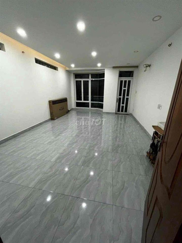 Nhà 1T3L DT 5x26m gồm 5PN 5WC Mặt tiền đường Lý Tế Xuyên Linh Đông