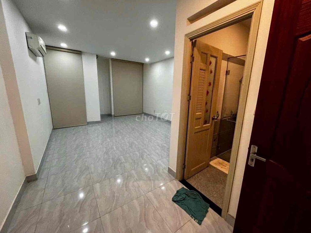 Nhà 1T3L DT 5x26m gồm 5PN 5WC Mặt tiền đường Lý Tế Xuyên Linh Đông