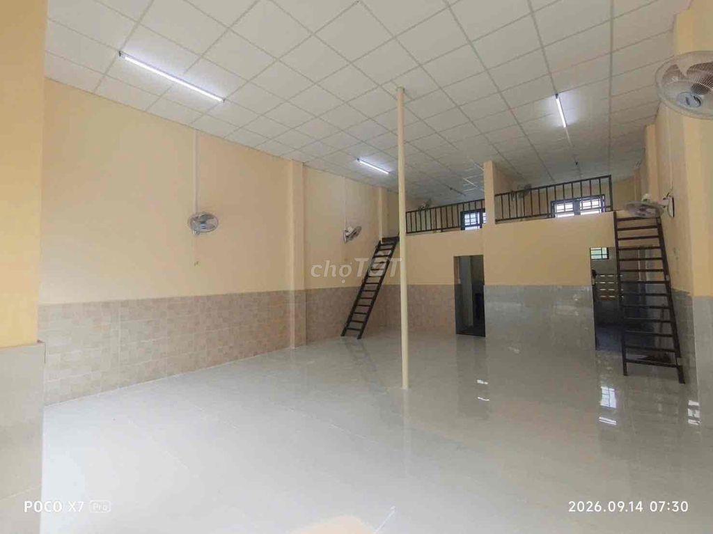Cho thuê Mặt Bằng Kinh Doanh Sầm Uất gần chợ  ngang 6m có vỉa hè