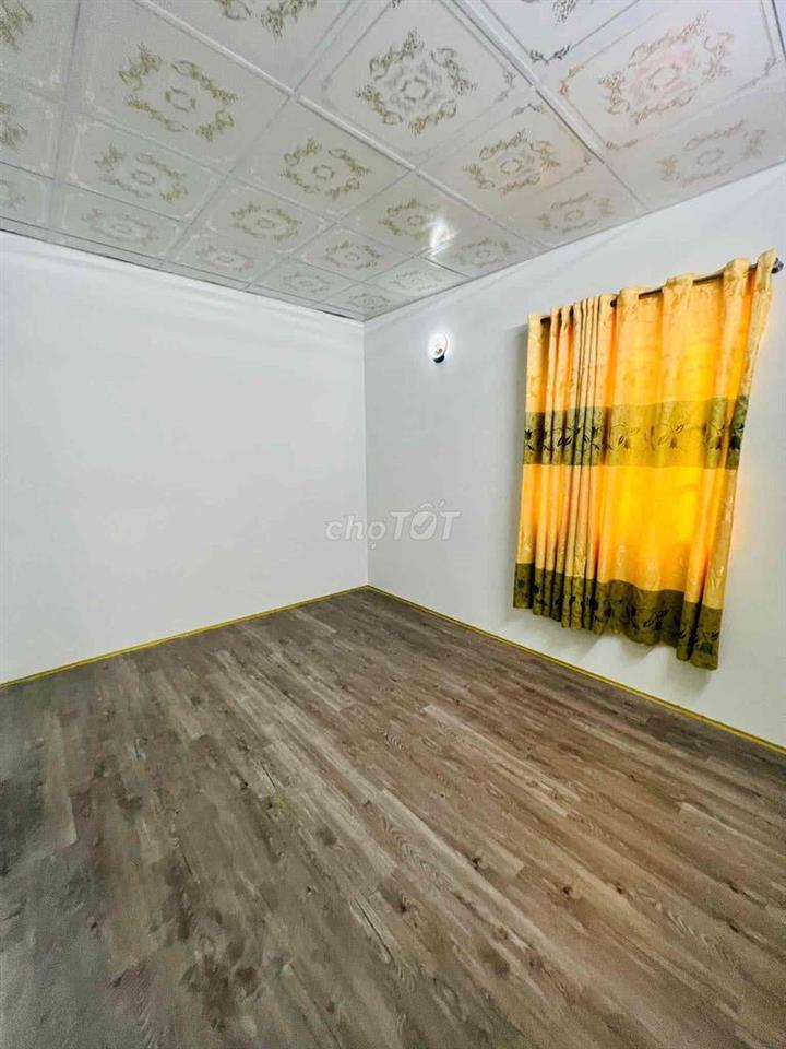 Nhà 1 trệt 1 lầu 4PN hẻm xe hơi gần cao đẳng Công Thương Q.9