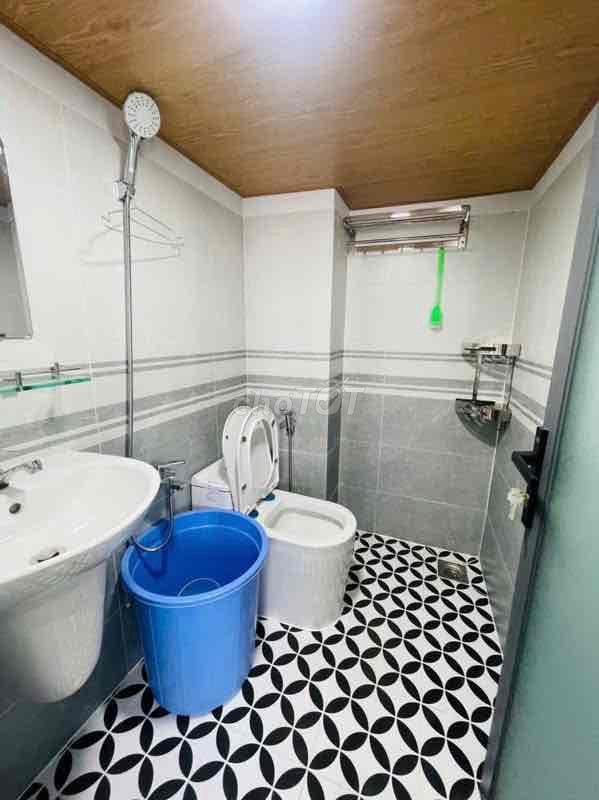 Cho thuê phòng sẵn máy lạnh, sạch sẽ thoáng mát tại đường 160