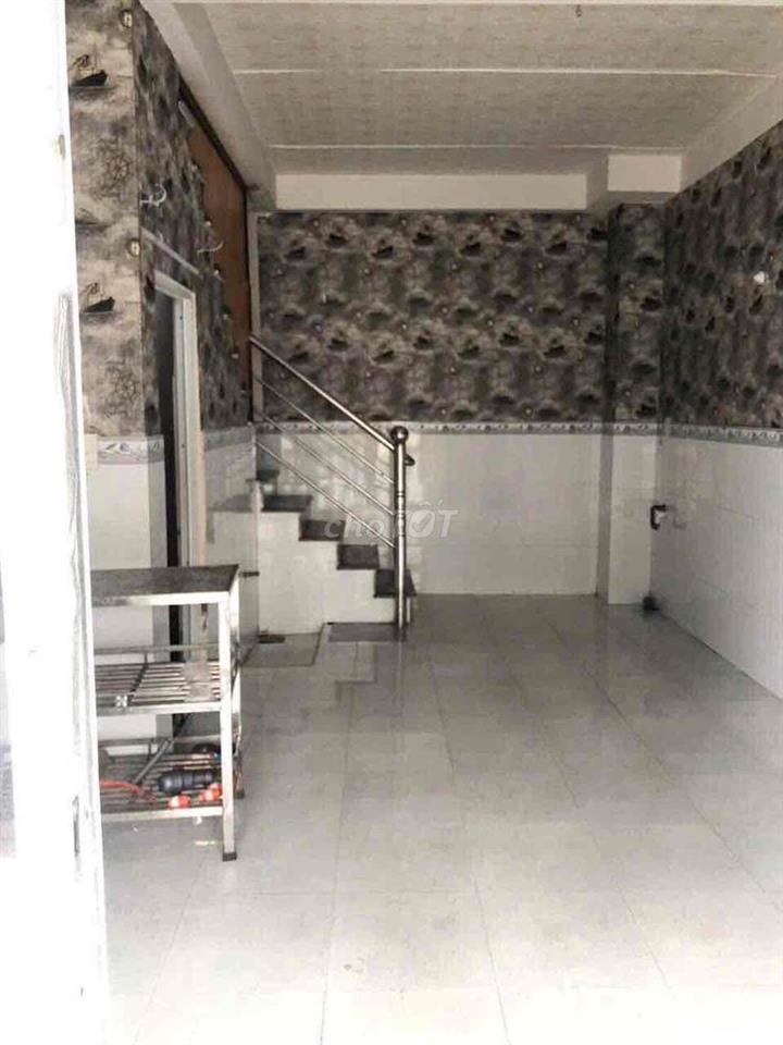 Nhà 1 trệt 1 lầu 2PN  Mặt tiền đường gần Lã Xuân Oai  Q.9