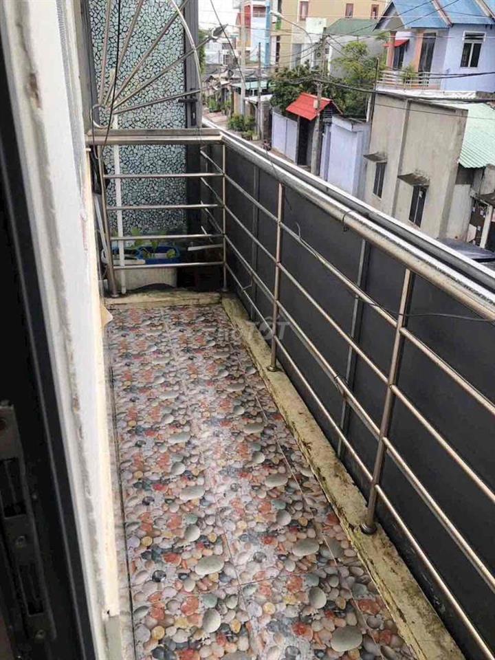 Nhà 1 trệt 1 lầu 2PN  Mặt tiền đường gần Lã Xuân Oai  Q.9