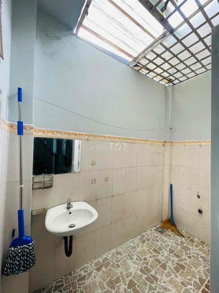 Nhà 1 trệt 1 lững 2PN diện tích 5x16m tại đường 9 gần Kha Vạn Cân