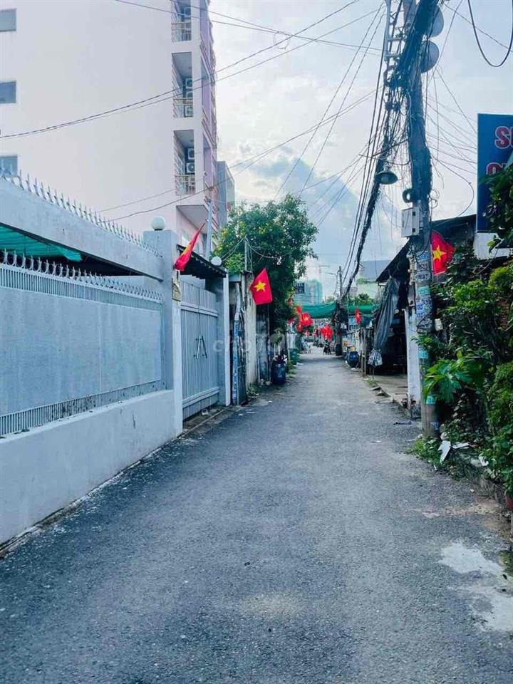 Nhà 1 trệt 1 lững 2PN DT 5x25m Mặt tiền đường Gần Phạm Văn Đồng