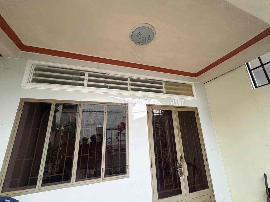 Nhà cấp 4 diện tích 80m2 hẻm đường Hoàng Hữu Nam gần ngã 3 Mỹ Thành