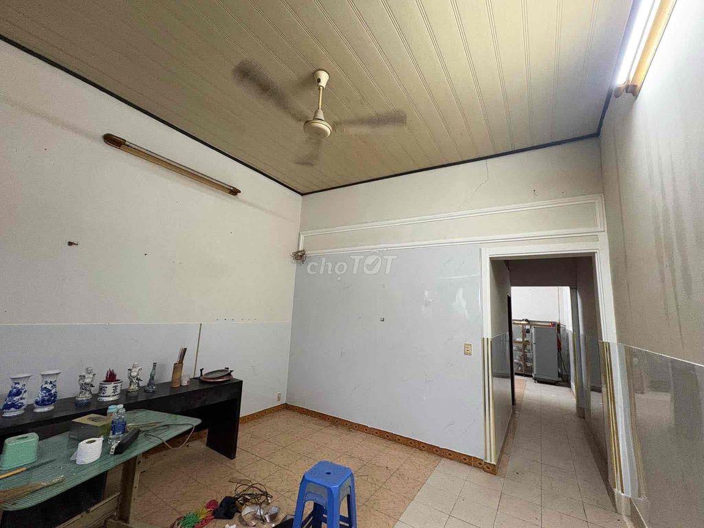 Nhà cấp 4 diện tích 80m2 hẻm đường Hoàng Hữu Nam gần ngã 3 Mỹ Thành