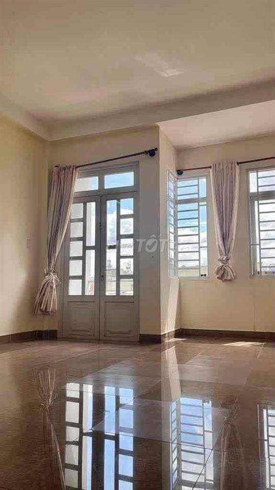 Nhà 1 trệt 2 lầu 4PN 5WC hẻm xe hơi gần chợ Hiệp Bình Thủ Đức
