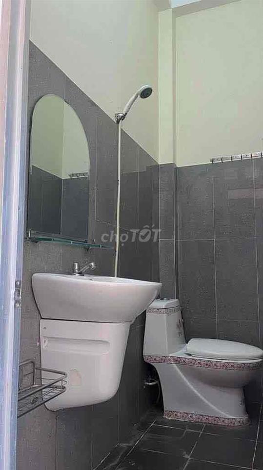 Nhà 1 trệt 2 lầu 4PN 5WC hẻm xe hơi gần chợ Hiệp Bình Thủ Đức