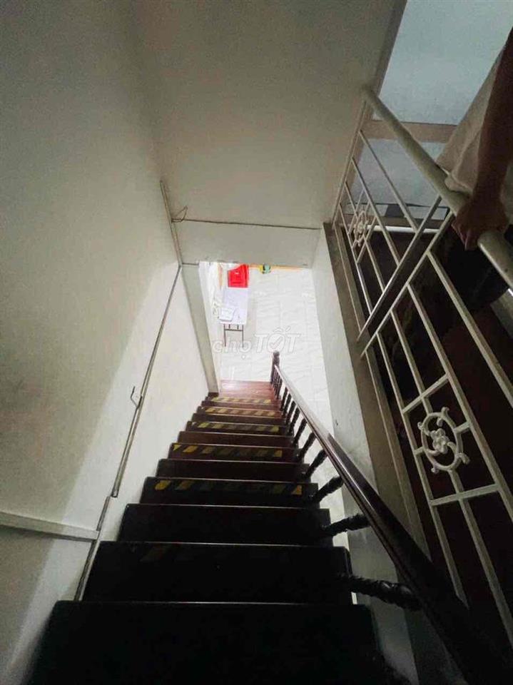 Nhà 1 trệt 1 lầu 3PN diện tích 5x17m gần công viên, kế Phạm Văn Đồng