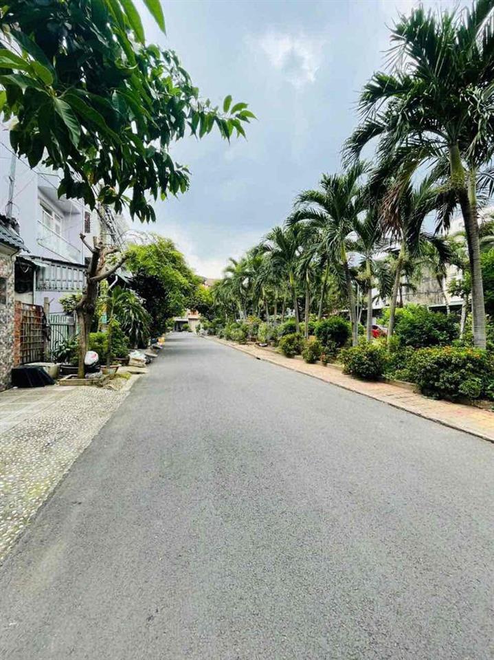 Nhà 1 trệt 1 lầu 3PN diện tích 5x17m gần công viên, kế Phạm Văn Đồng