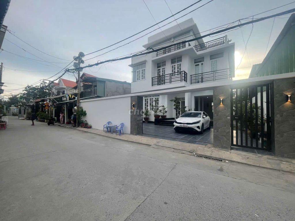 Cho thuê biệt thự Đường Nguyễn Văn Tạo Nhà Bè