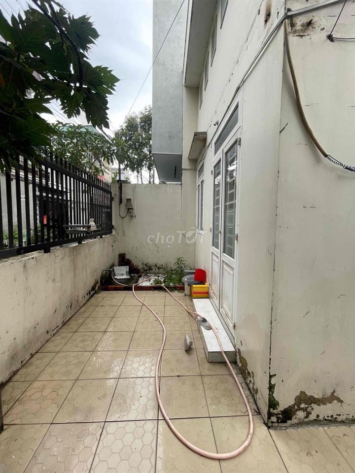 🏠 CHO THUÊ NHÀ NGUYÊN CĂN SÂN RỘNG– TRƯỜNG LƯU, P. LONG T