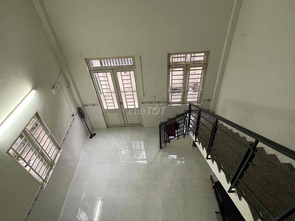 🏠 CHO THUÊ NHÀ NGUYÊN CĂN SÂN RỘNG– TRƯỜNG LƯU, P. LONG T