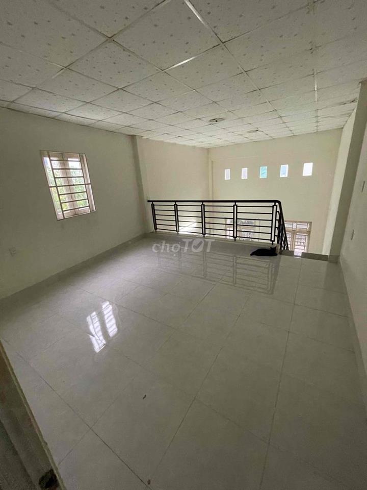 🏠 CHO THUÊ NHÀ NGUYÊN CĂN SÂN RỘNG– TRƯỜNG LƯU, P. LONG T