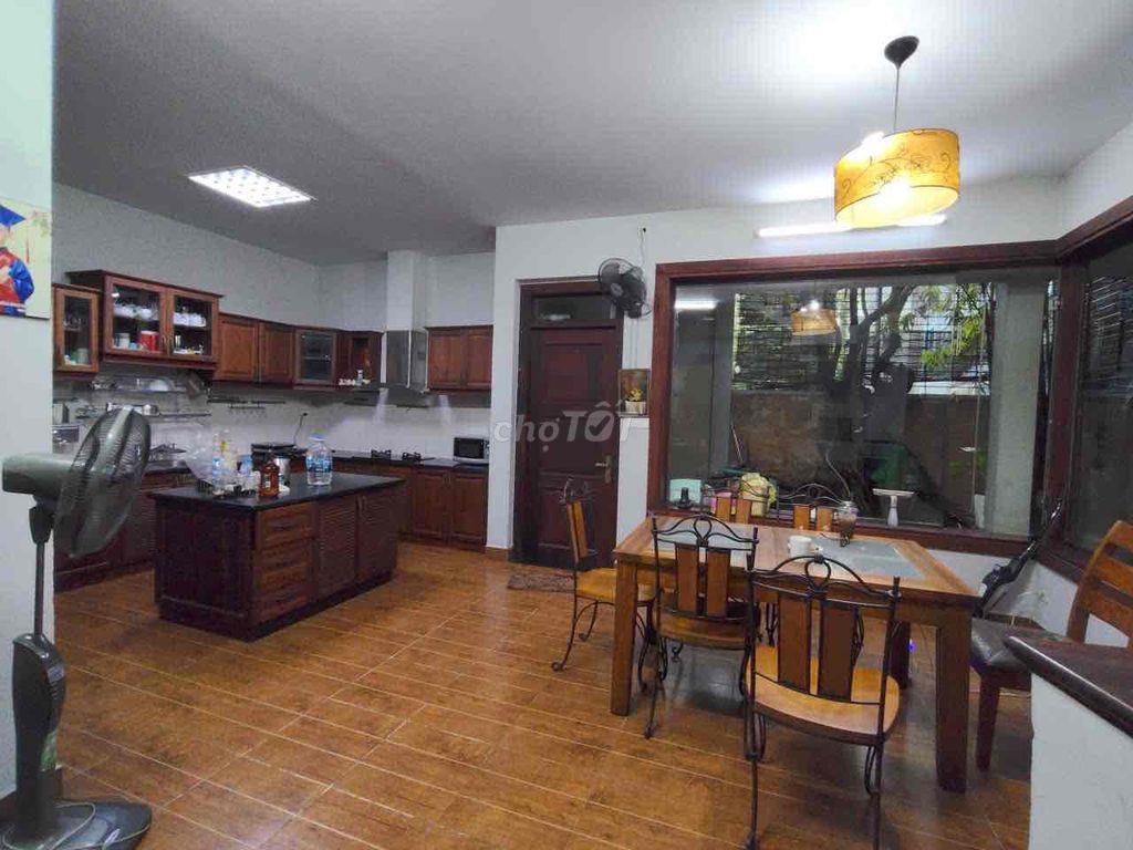 CHO THUÊ BIỆT THỰ 8x18 NGAY TRUNG TÂM HOÀNG DIỆU 2, THỦ ĐỨC