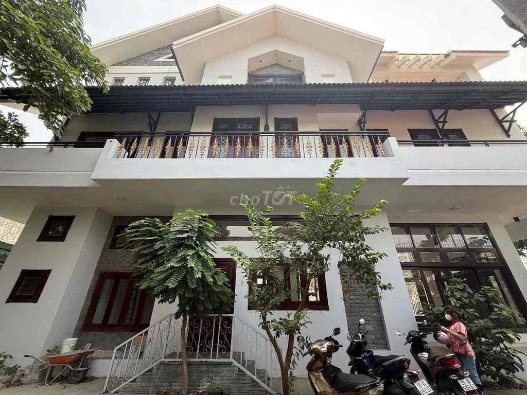 SIÊU BIỆT THỰ 1000M2 GỒM 8PN, CÓ HỒ BƠI NGAY SONG HÀNH XLHN, NGÃ 4 MK